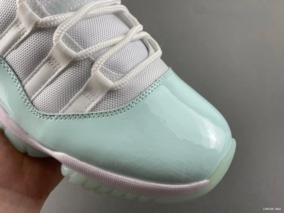 Reps Air 'Igloo' Low  11 Retro Jordan AH7860-103 0512